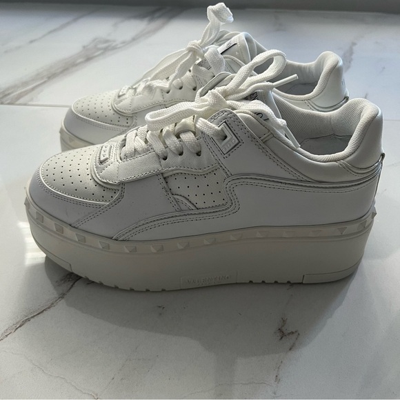 Valentino Garavani Freedots XL leather sneakers- Size 36; Excellent Condition - Picture 4 of 13